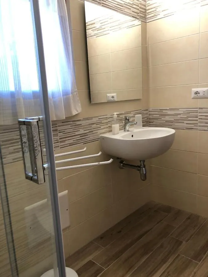 Casa Mimi Vila La Maddalena  0*, La Maddalena (Sassari) Itália