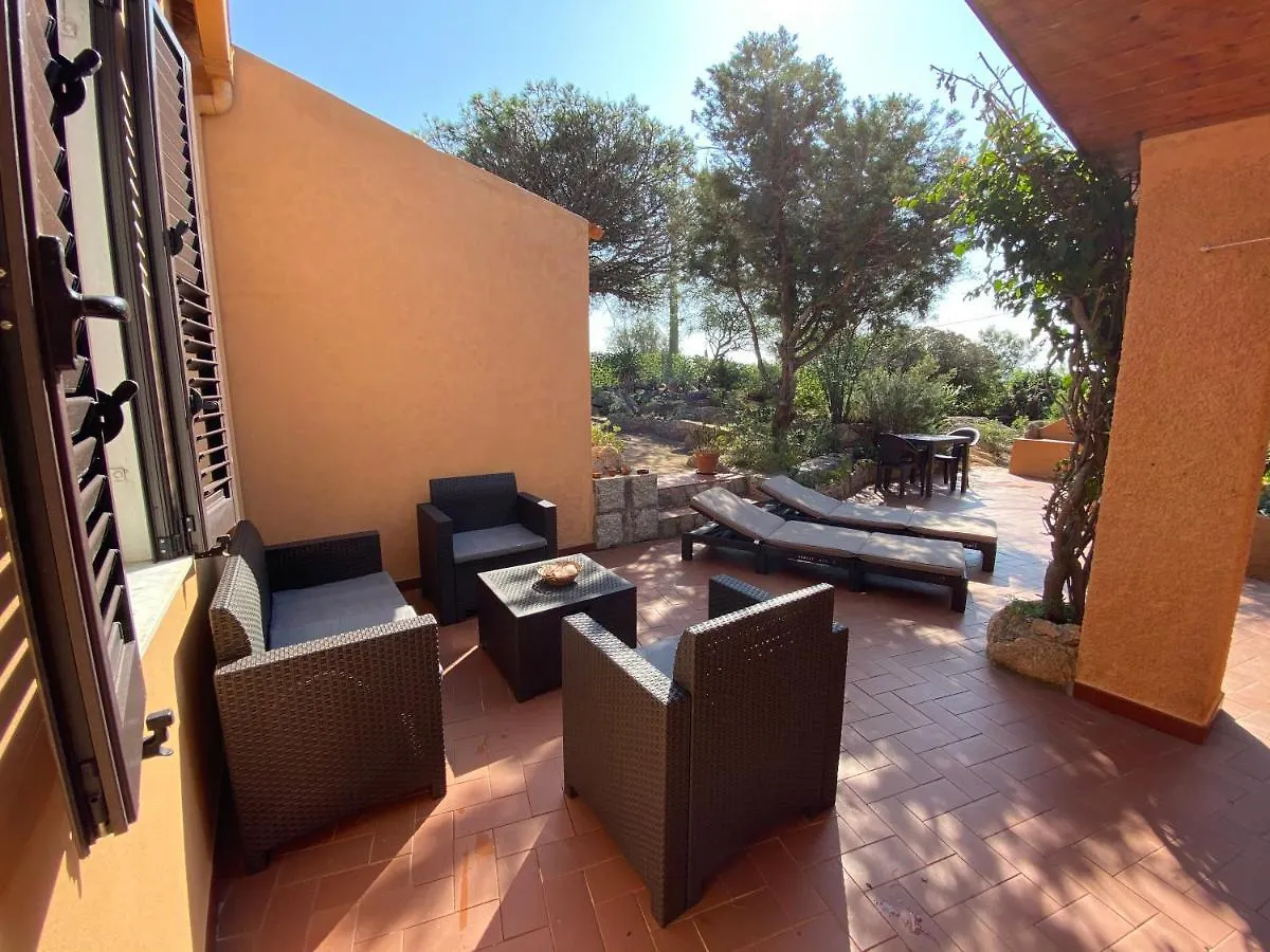 Casa Mimi Vila La Maddalena  0*, La Maddalena (Sassari) Itália